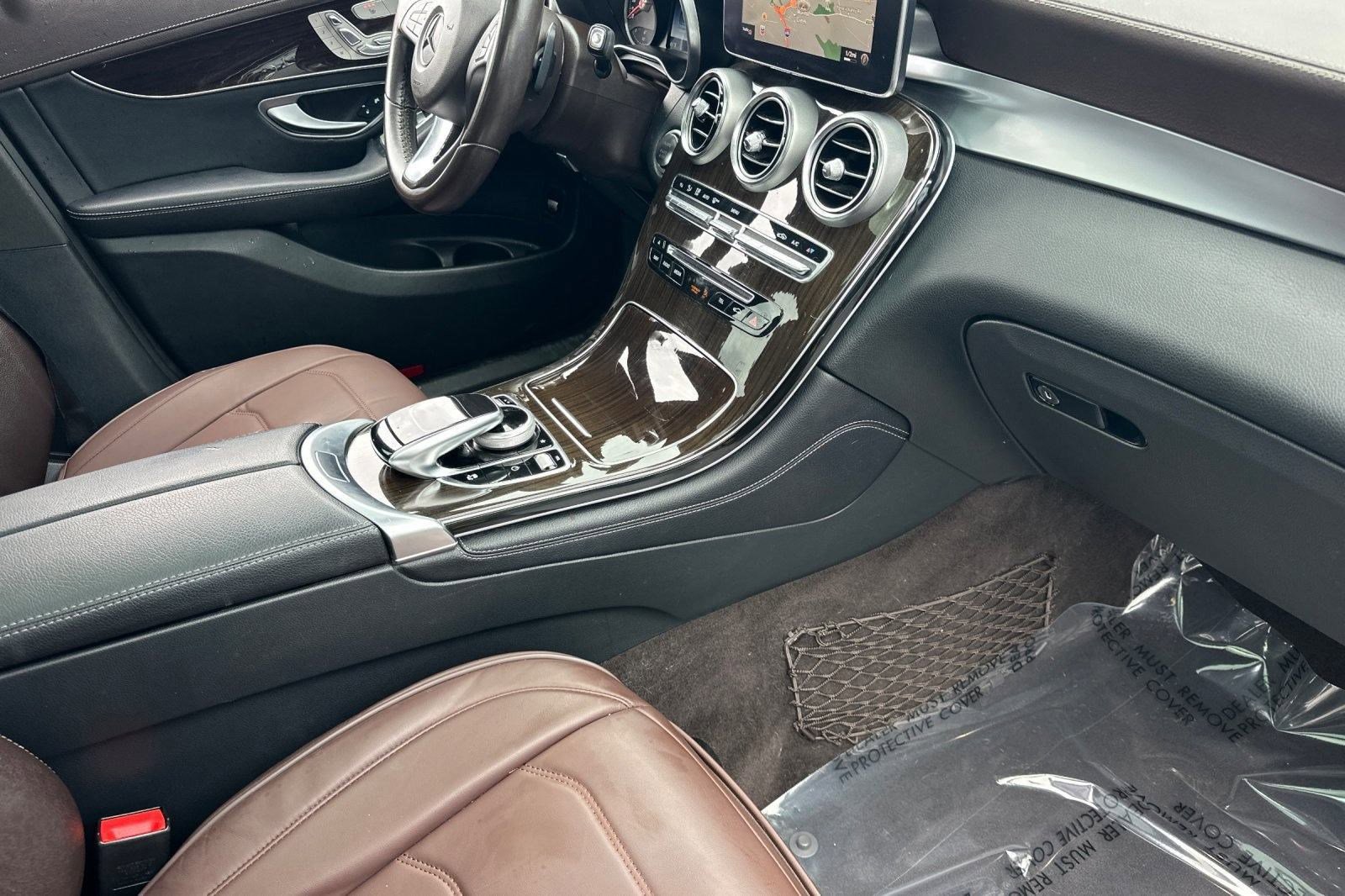 Used 2017 Mercedes-Benz GLC 300 4MATIC image 33