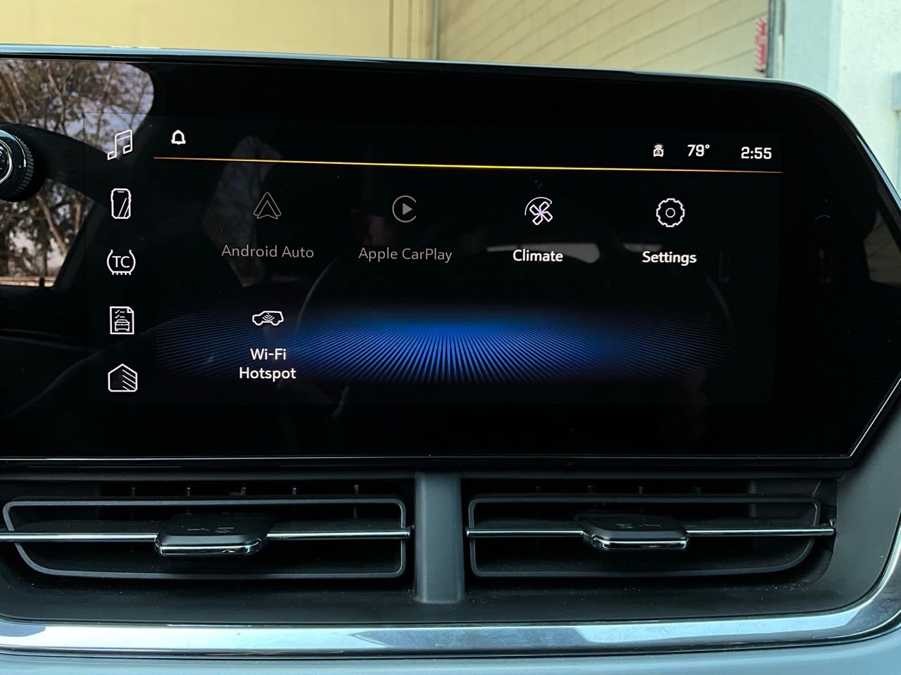 Used 2025 Chevrolet Trax LT image 27