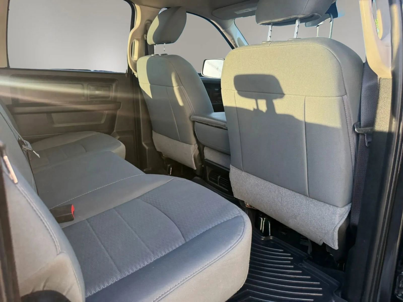 Used 2018 RAM 1500 Express w/ Express Value Package AWD/4WD image 39
