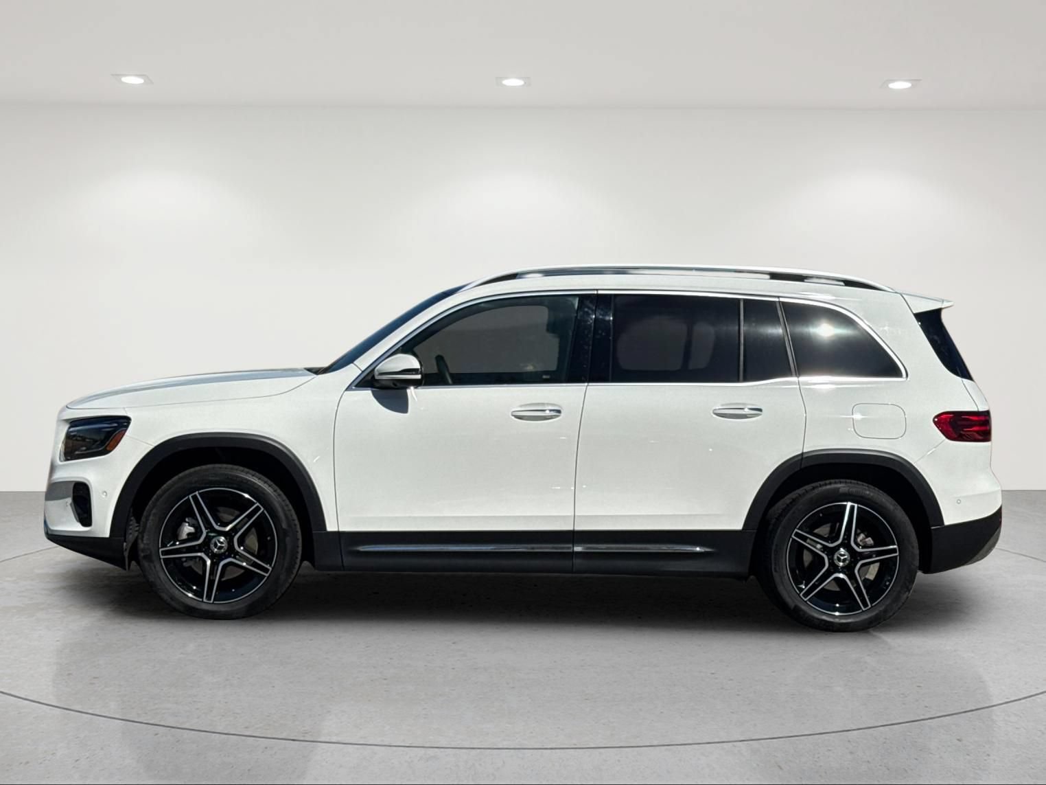 Certified 2026 Mercedes-Benz GLB 250 4MATIC image 3