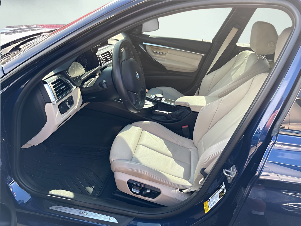 Used 2018 BMW 340i Sedan RWD image 3