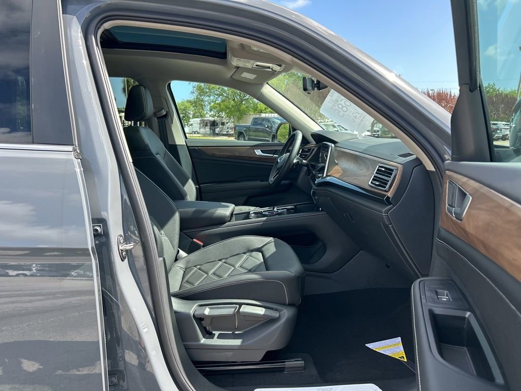New 2026 Volkswagen Atlas SE FWD image 43