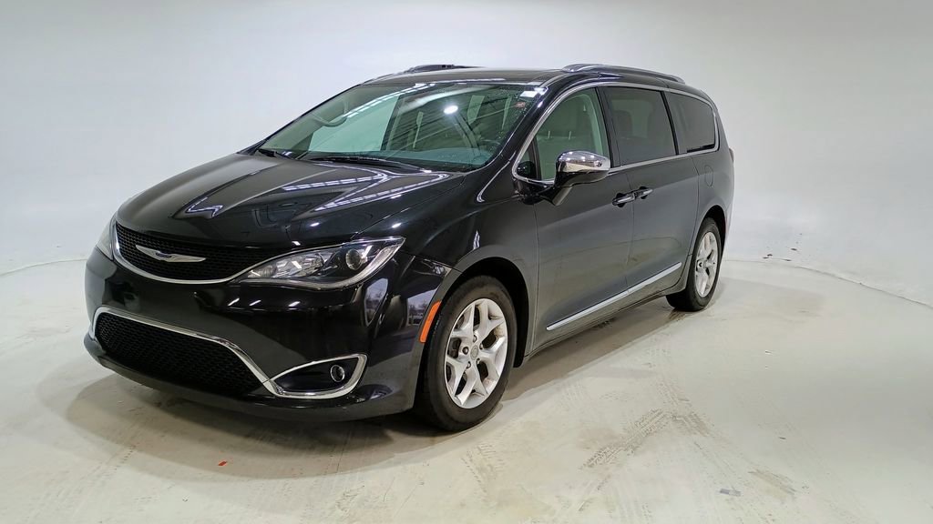 Used 2020 Chrysler Pacifica Limited image 3