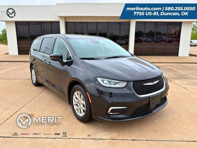 Used 2023 Chrysler Pacifica Touring-L