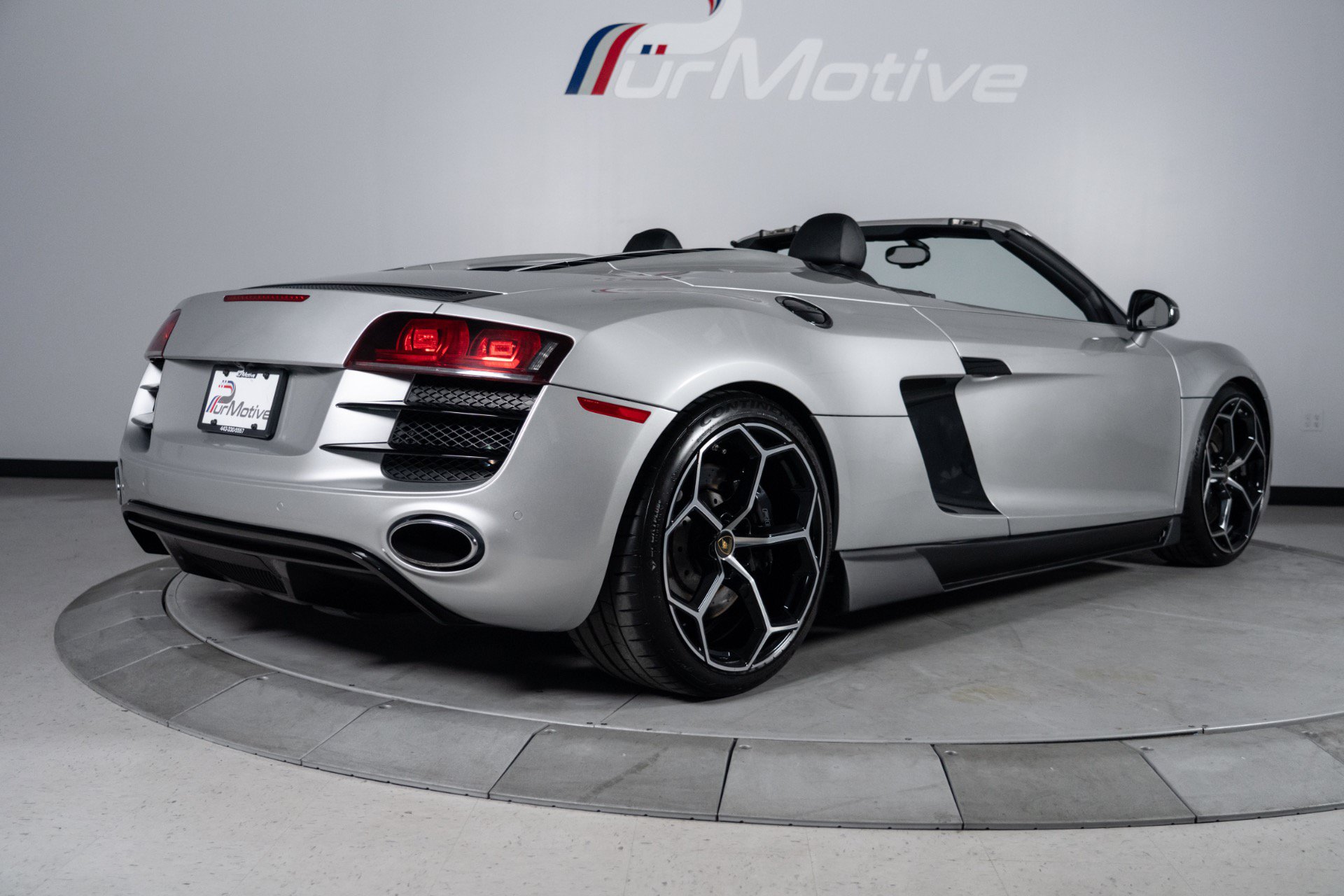 Used 2012 Audi R8 V10 AWD/4WD image 5