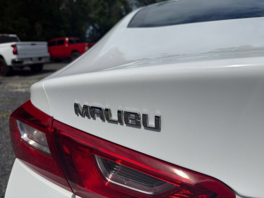 Used 2022 Chevrolet Malibu LS w/ Driver Confidence Package FWD image 16