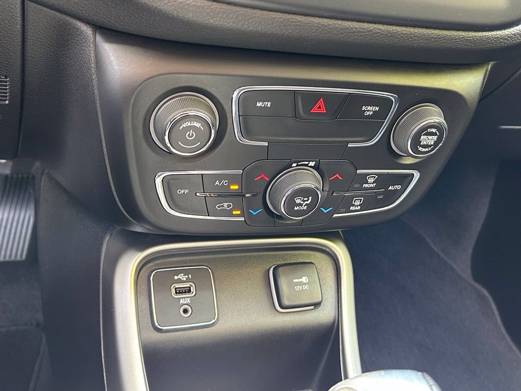 Certified 2020 Jeep Compass Latitude FWD image 27