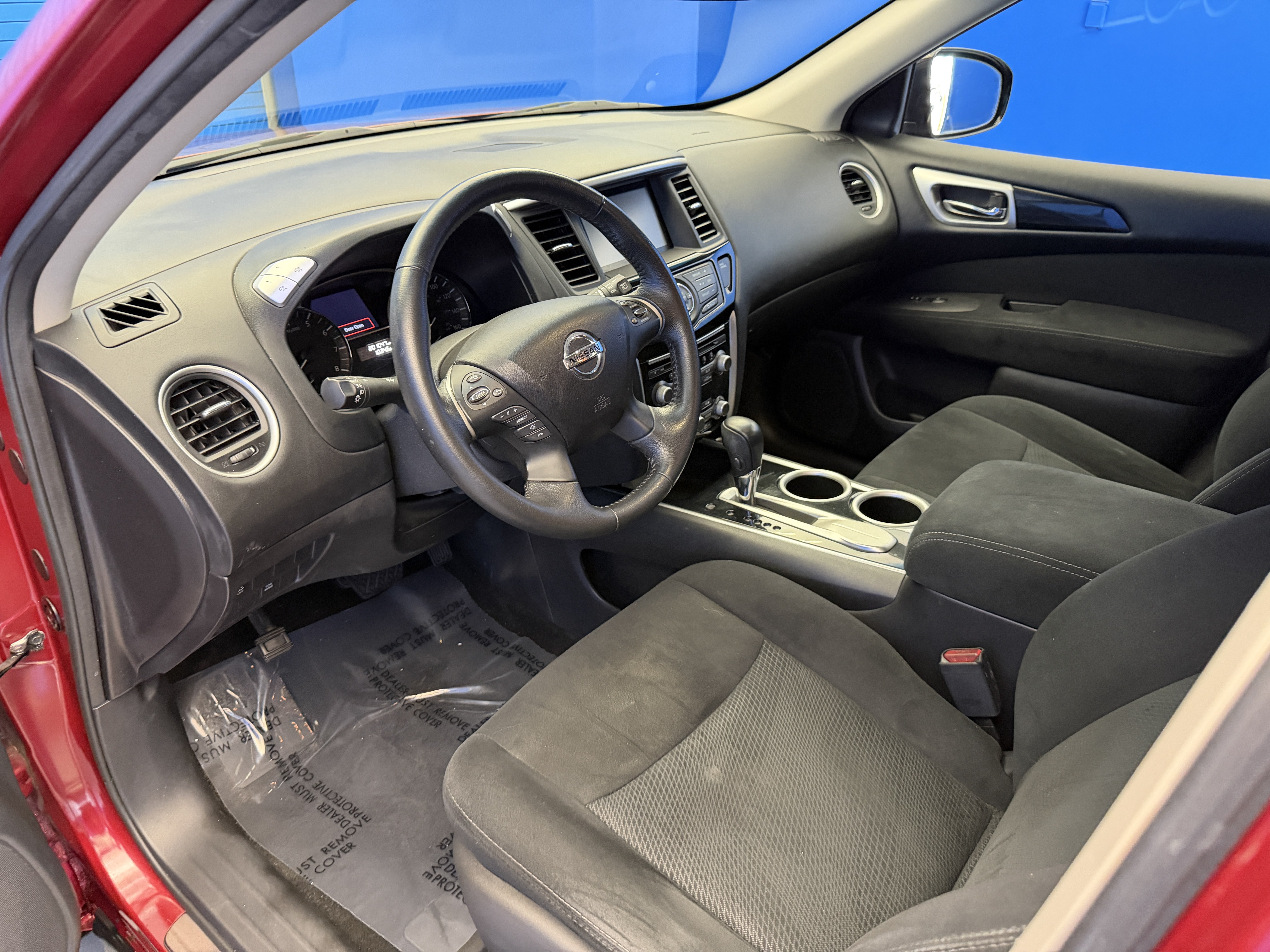 Used 2015 Nissan Pathfinder SV FWD image 11