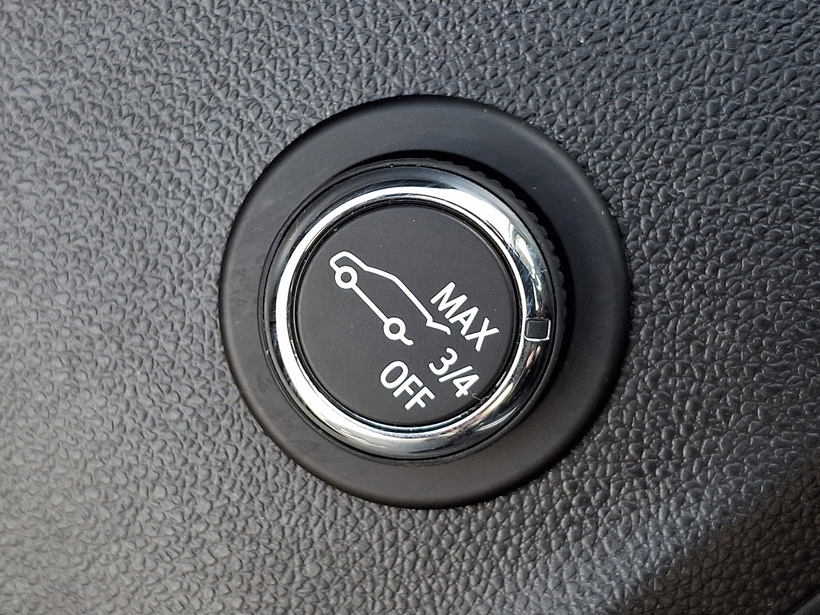 Used 2023 Buick Envision Essence w/ Sport Touring Package image 30