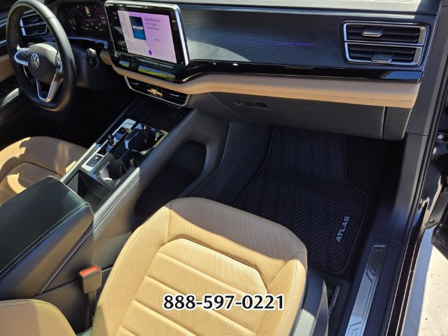 Certified 2024 Volkswagen Atlas Cross Sport SEL R-Line AWD/4WD image 19