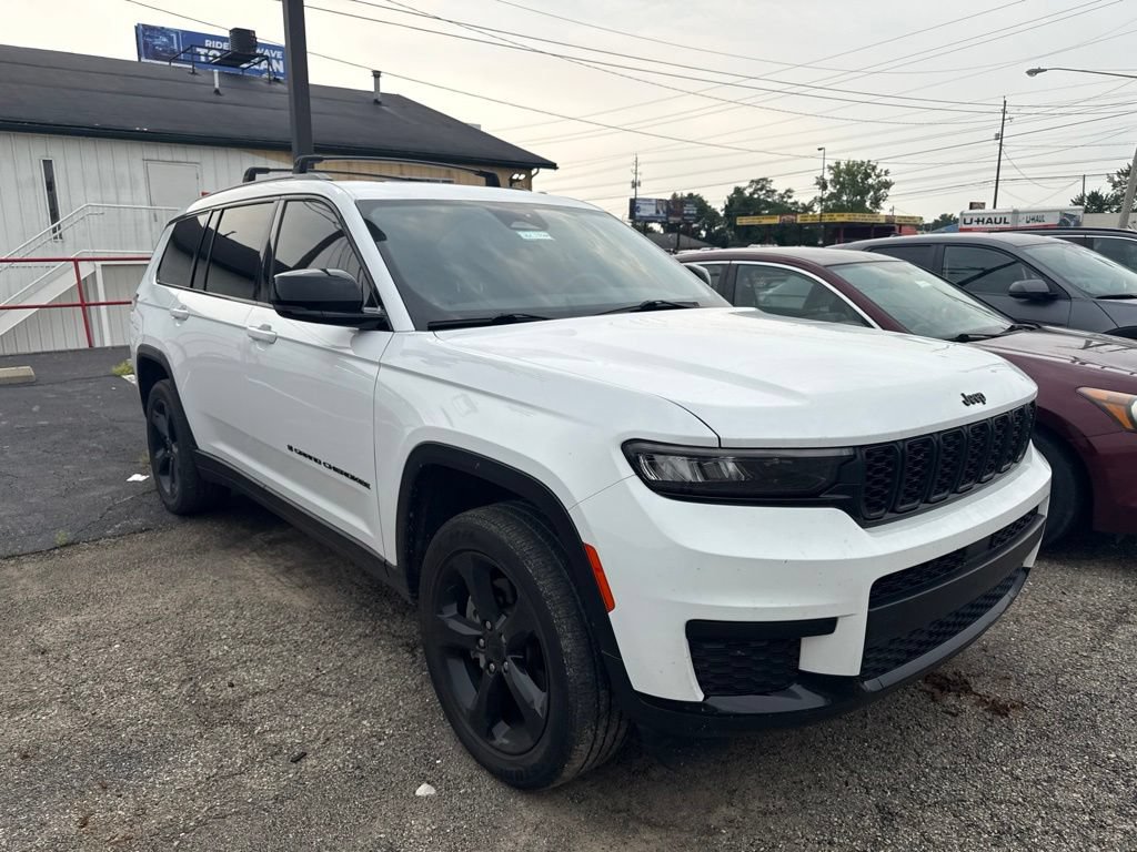 Used 2023 Jeep Grand Cherokee L Laredo AWD/4WD image 7