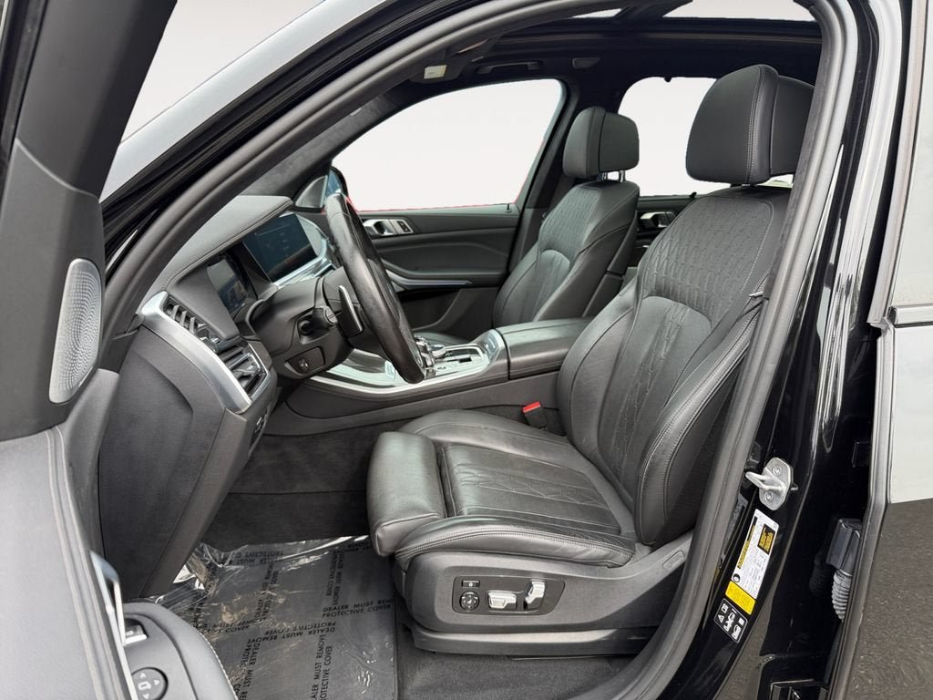 Used 2022 BMW X5 M50i w/ Executive Package AWD/4WD image 6
