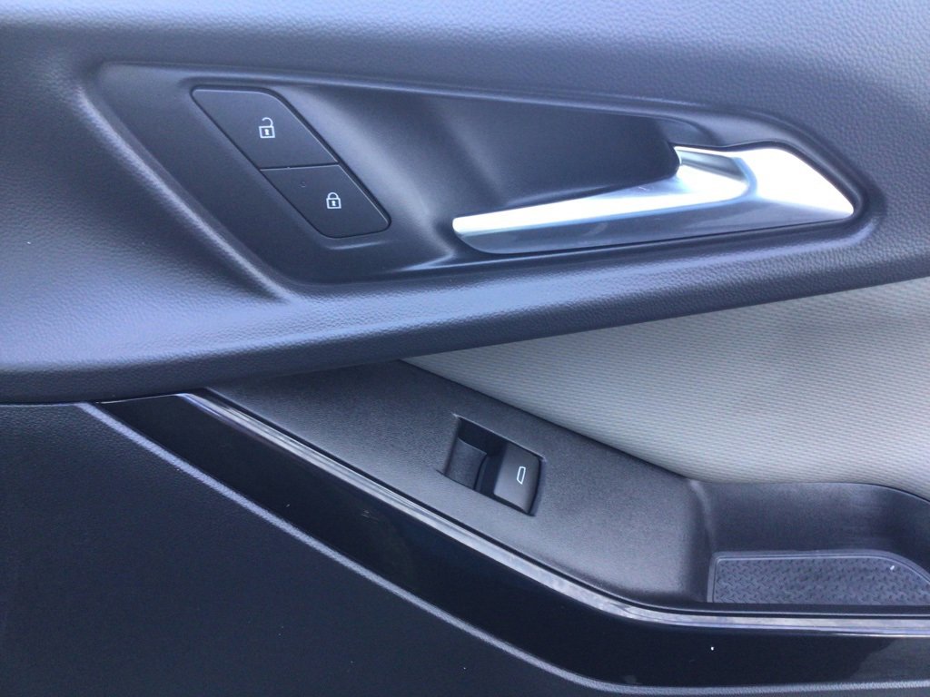 New 2026 Chevrolet Equinox LT w/ Convenience Package II image 13