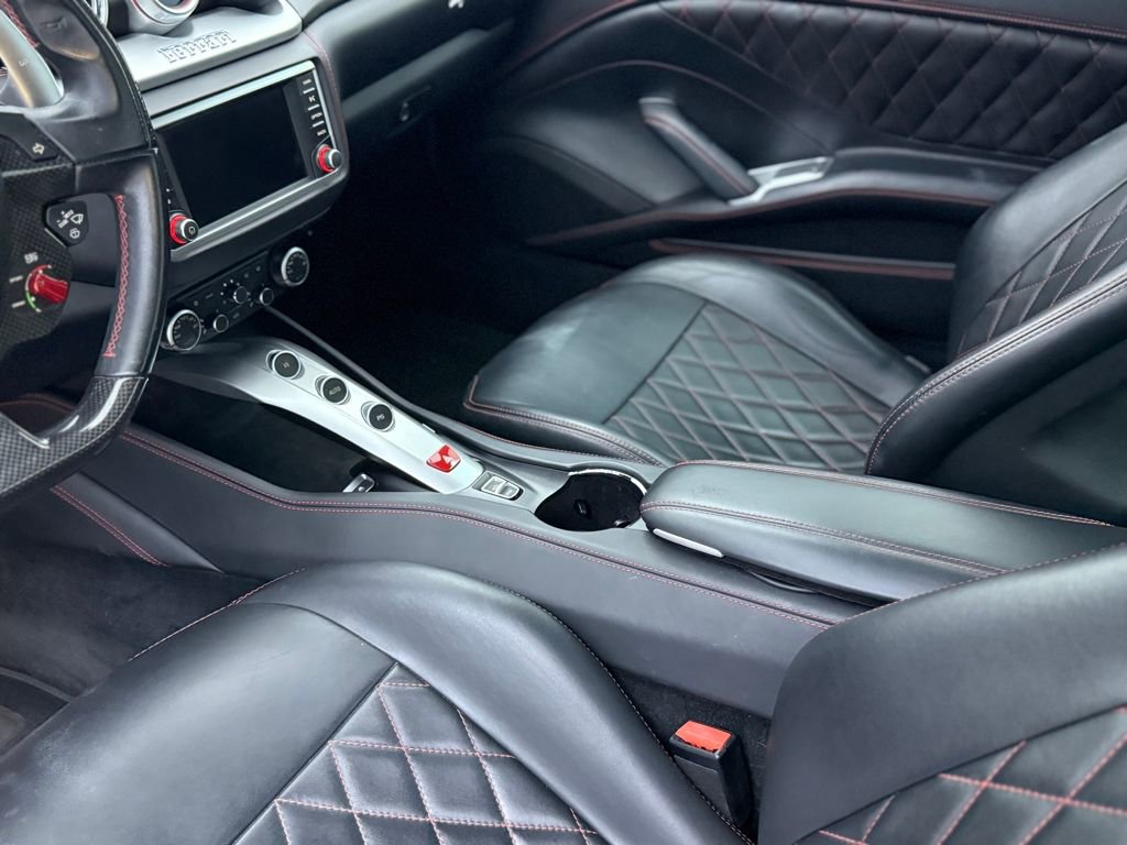Used 2017 Ferrari California T image 44
