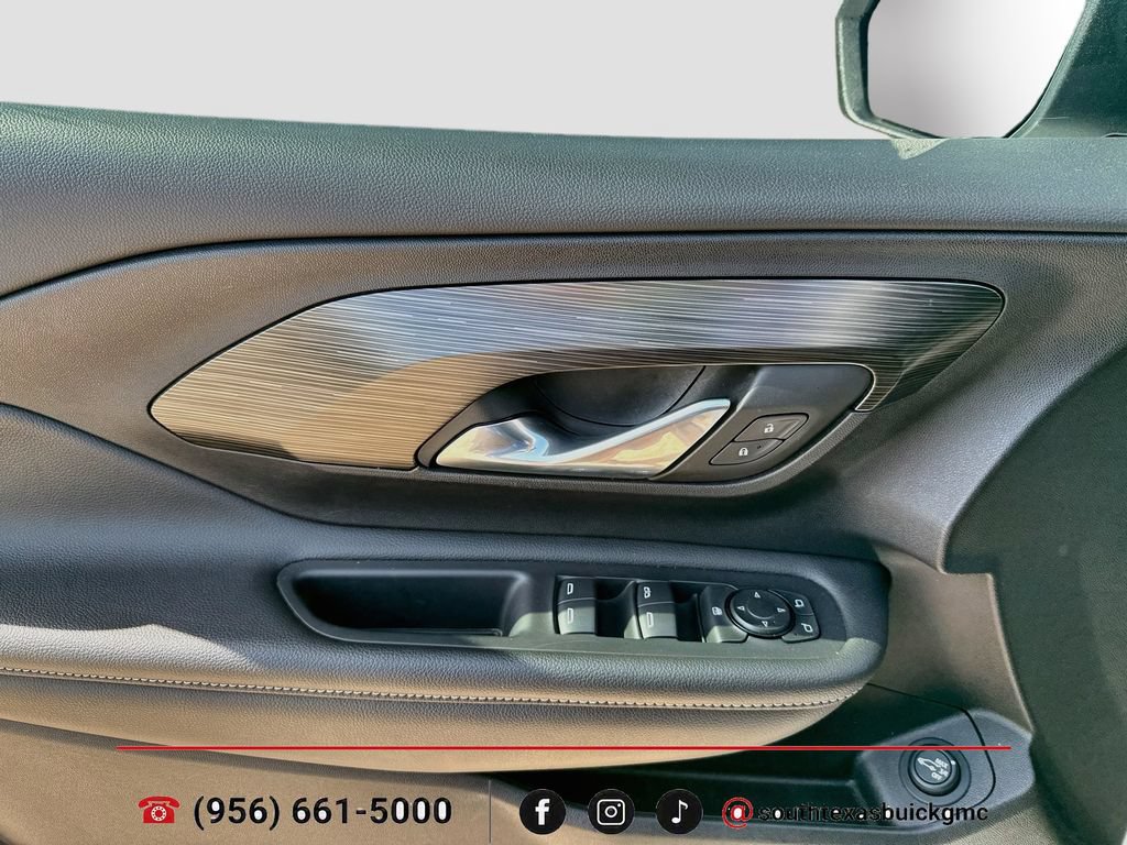 Used 2024 GMC Terrain SLE w/ Driver Convenience Package FWD image 10