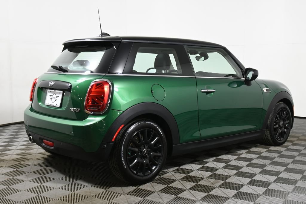 Used 2020 MINI Cooper 2-Door Hardtop image 7