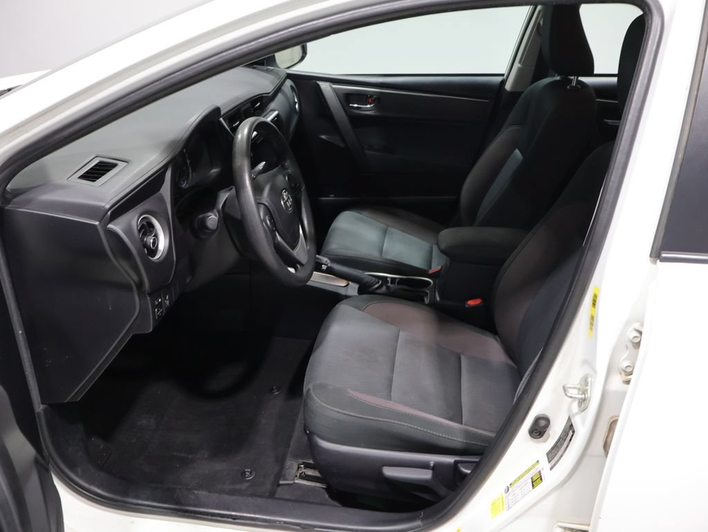 Used 2018 Toyota Corolla LE FWD image 9