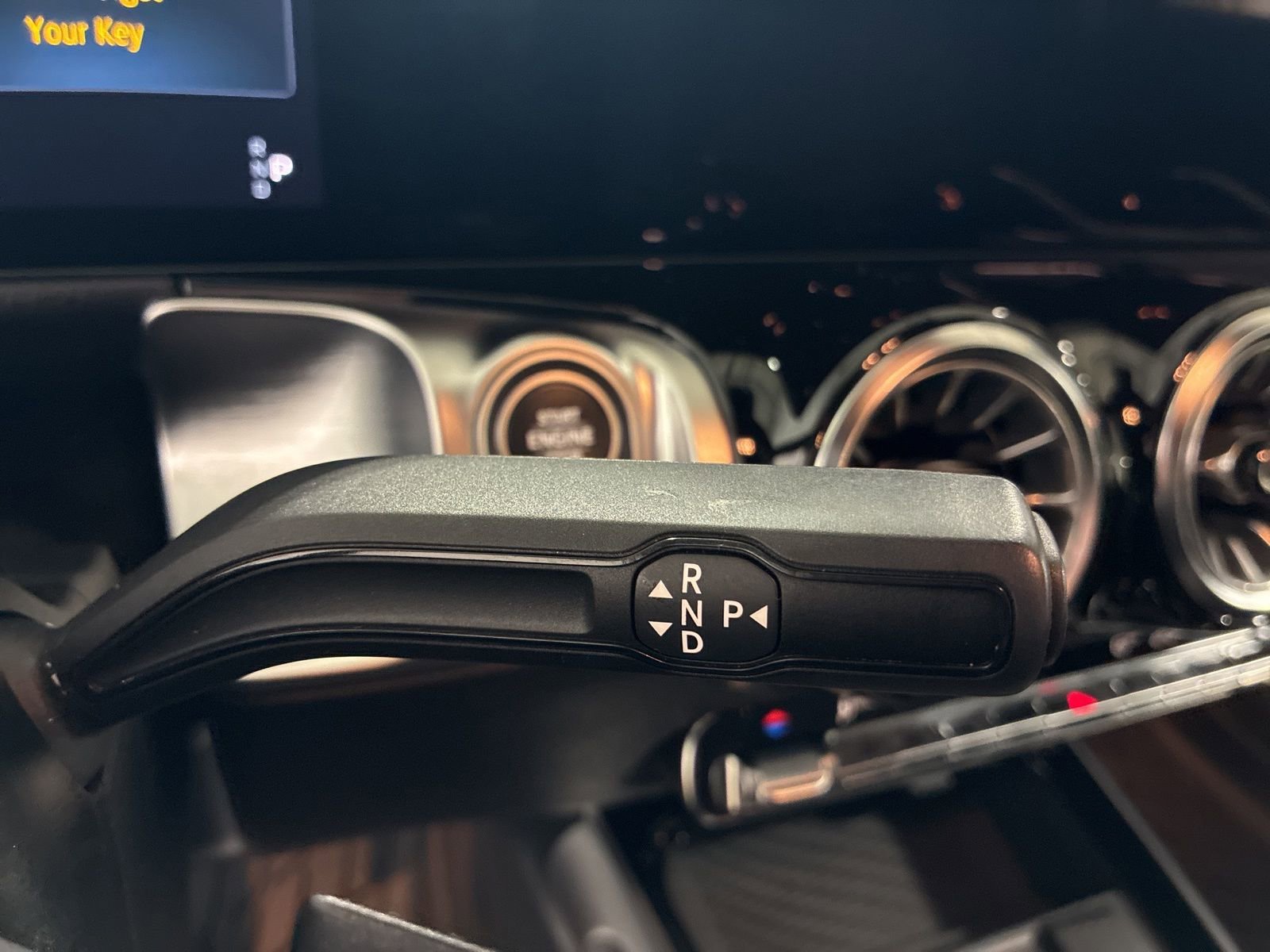 Used 2024 Mercedes-Benz GLB 250 4MATIC image 17