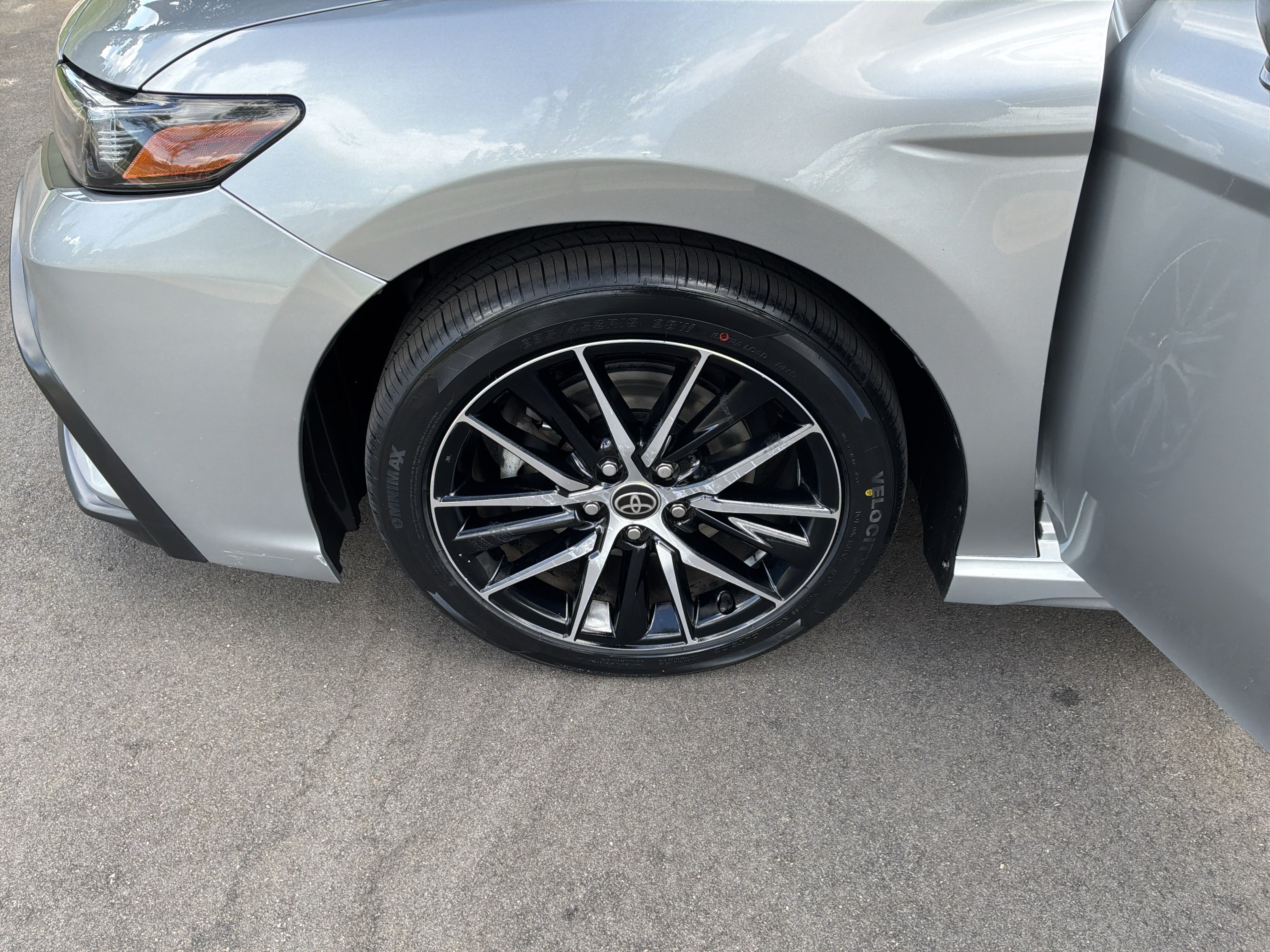 Used 2022 Toyota Camry SE FWD image 13