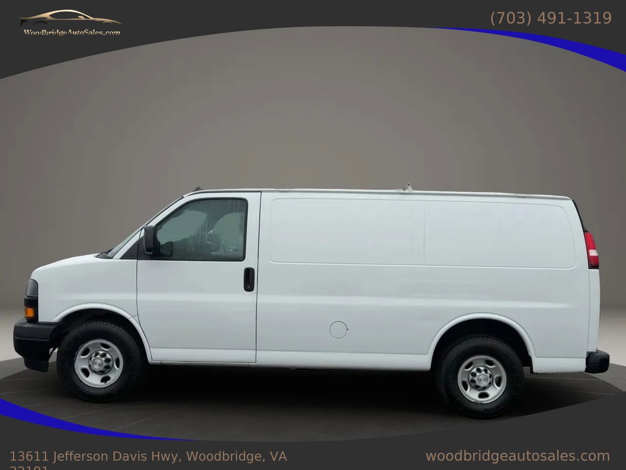 Used 2019 Chevrolet Express 2500 Van 3D w/ Communications Package image 8