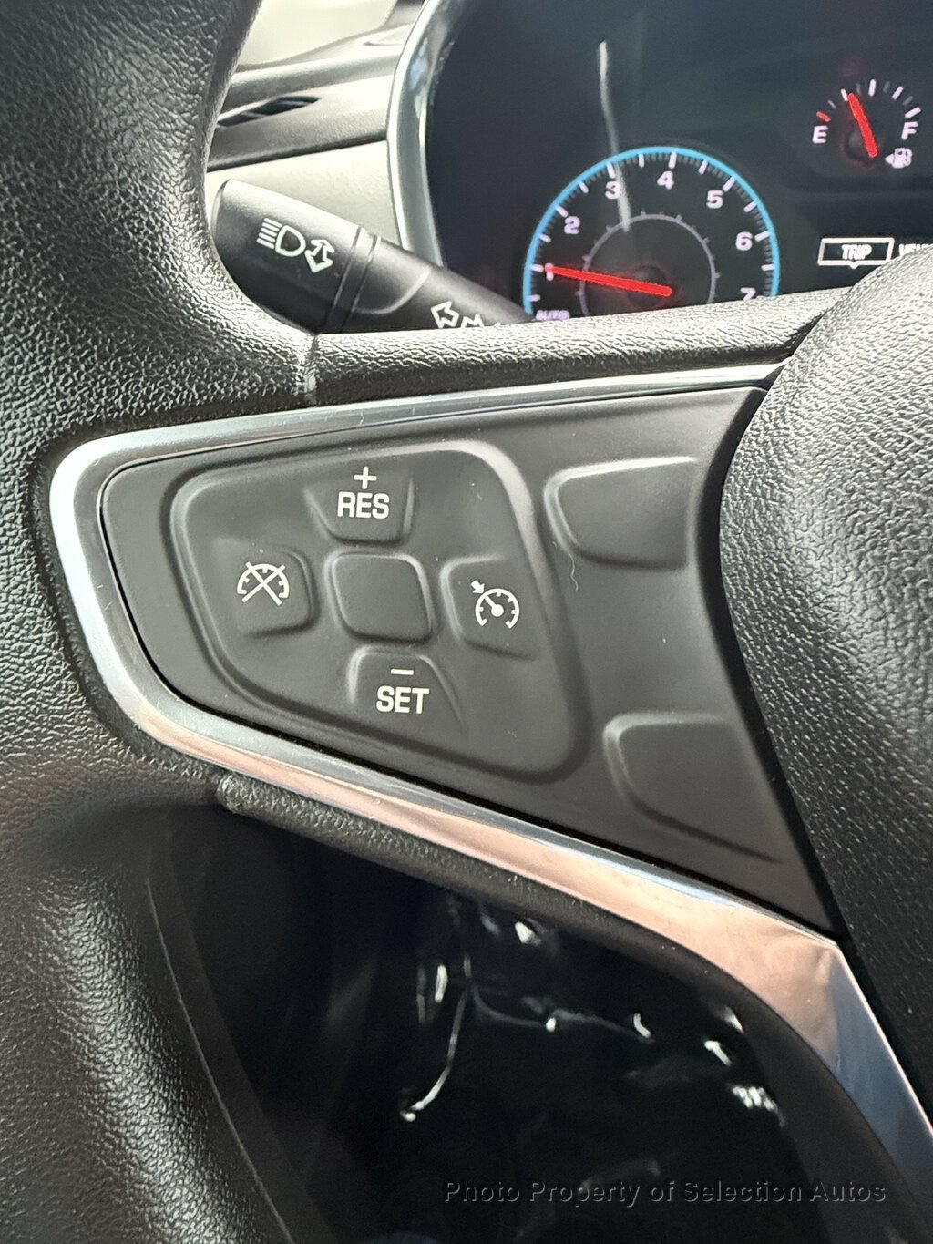 Used 2018 Chevrolet Equinox LS FWD image 16