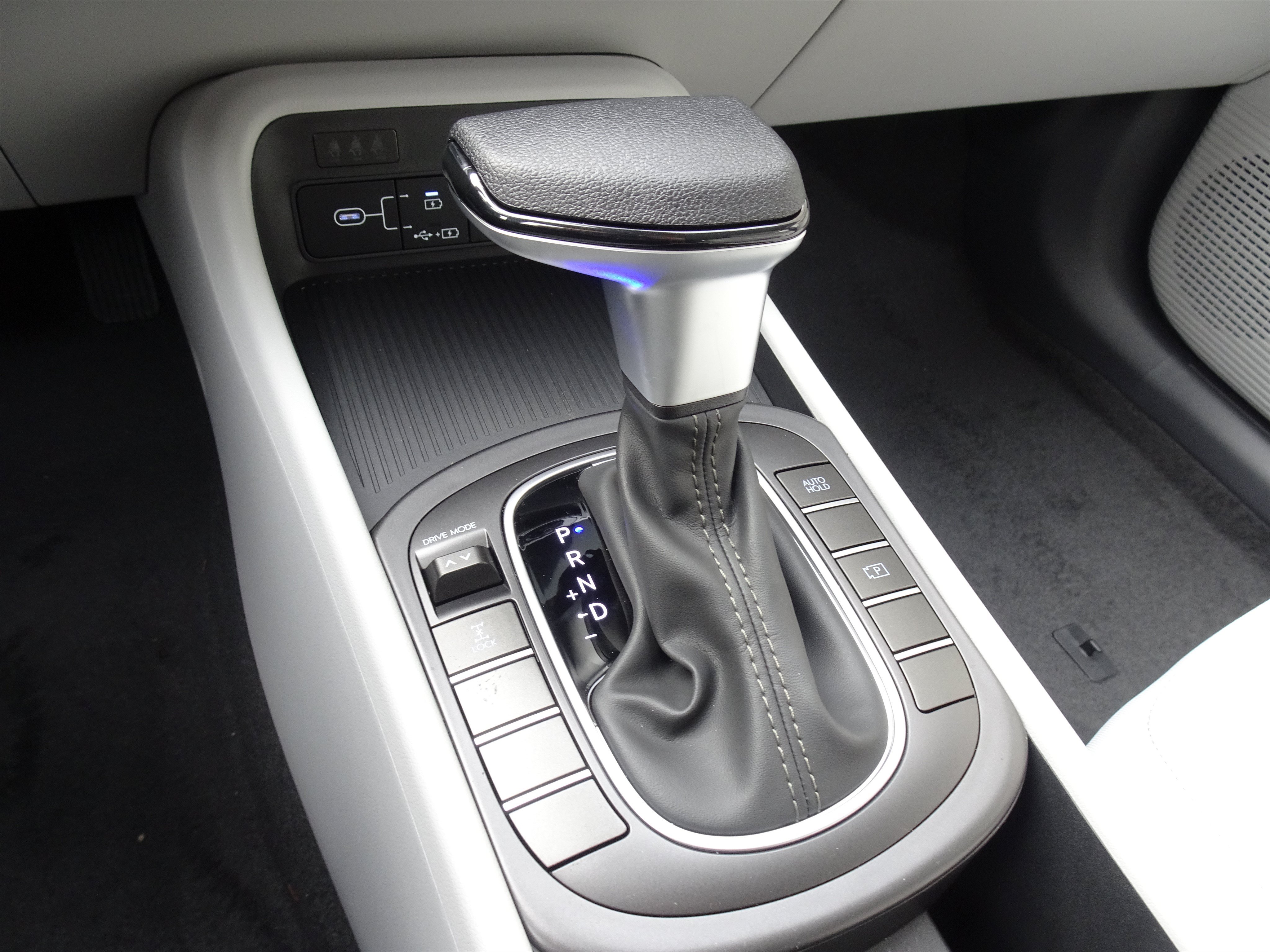 New 2026 Hyundai Kona SE AWD/4WD image 16