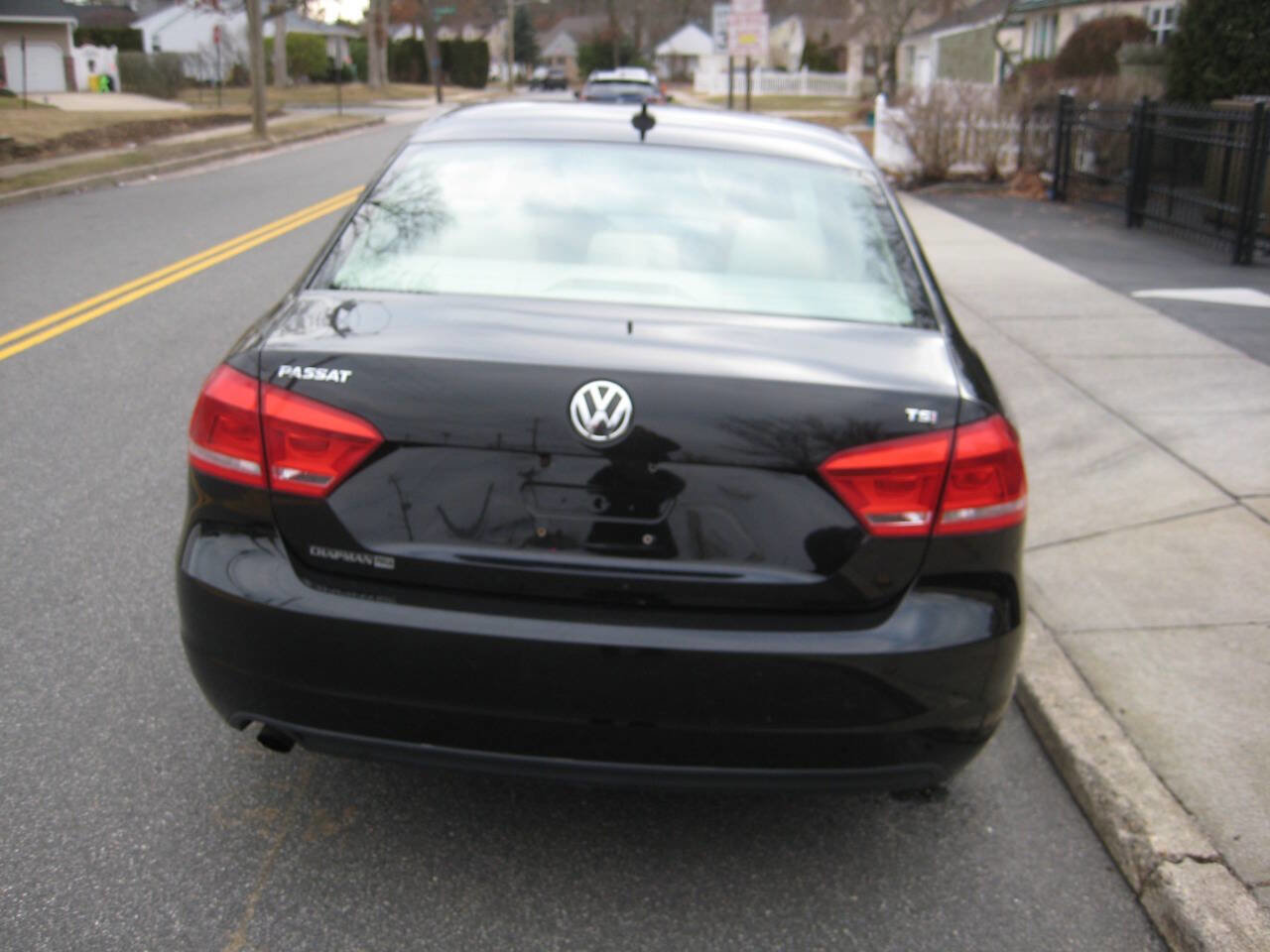 Used 2015 Volkswagen Passat 1.8T Limited Edition FWD image 6
