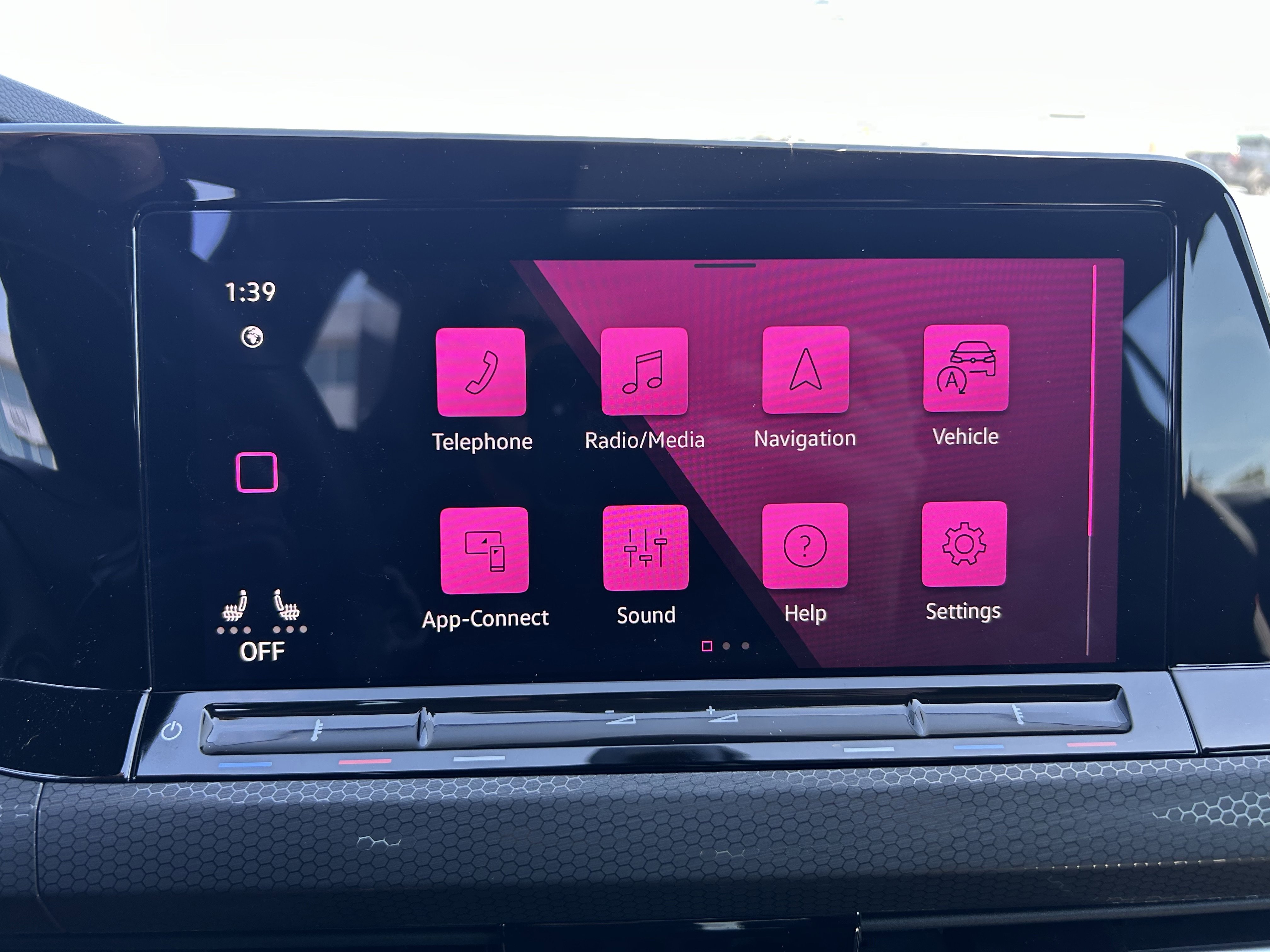 Certified 2024 Volkswagen GTI SE FWD image 13