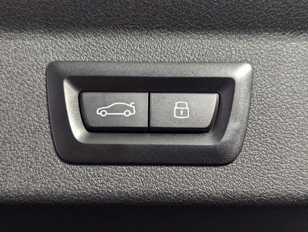 Used 2025 BMW X2 xDrive28i w/ M Sport Package image 20