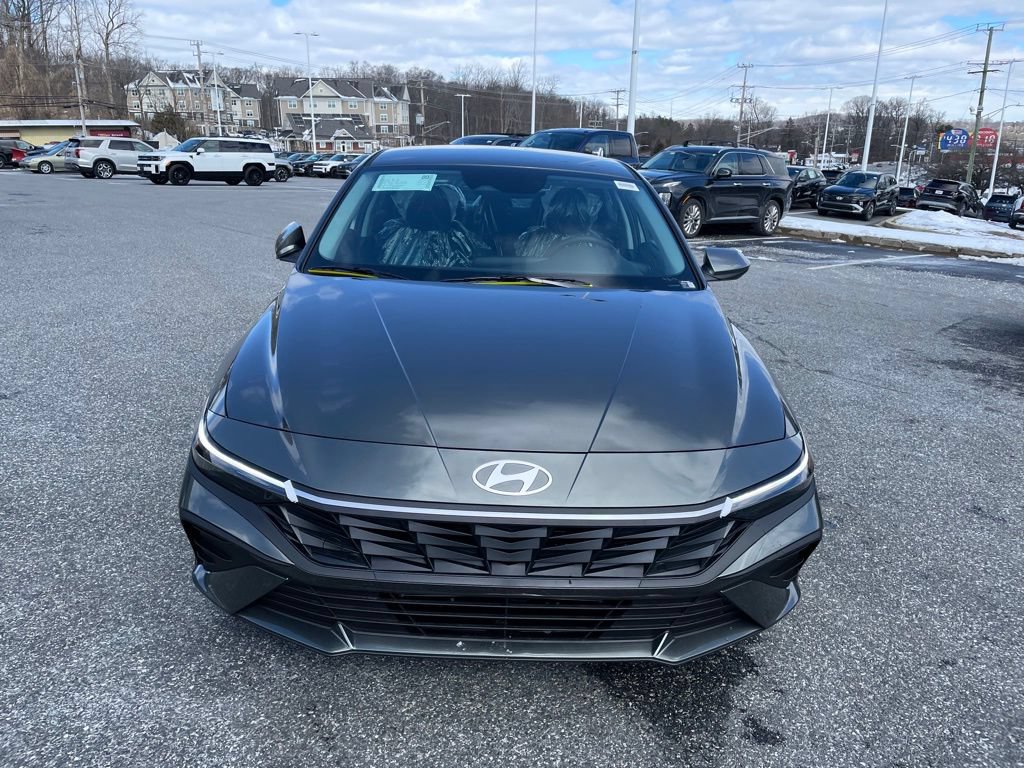 New 2026 Hyundai Elantra Hybrid FWD image 3