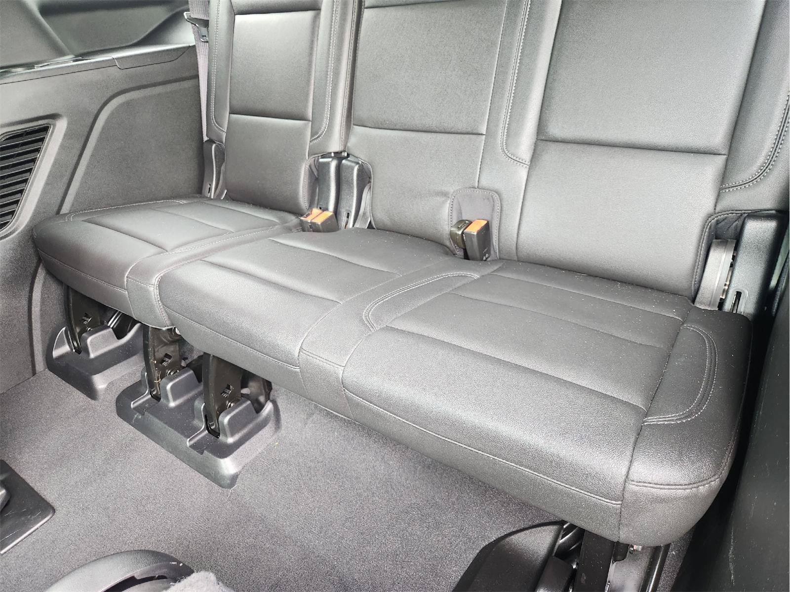 Used 2022 Chevrolet Tahoe LT w/ Luxury Package RWD image 32