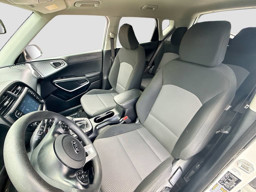 Used 2020 Kia Soul LX FWD image 19
