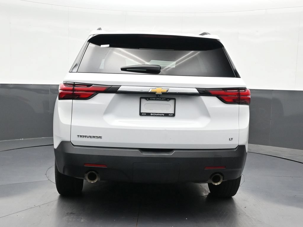 Used 2023 Chevrolet Traverse LT FWD image 4