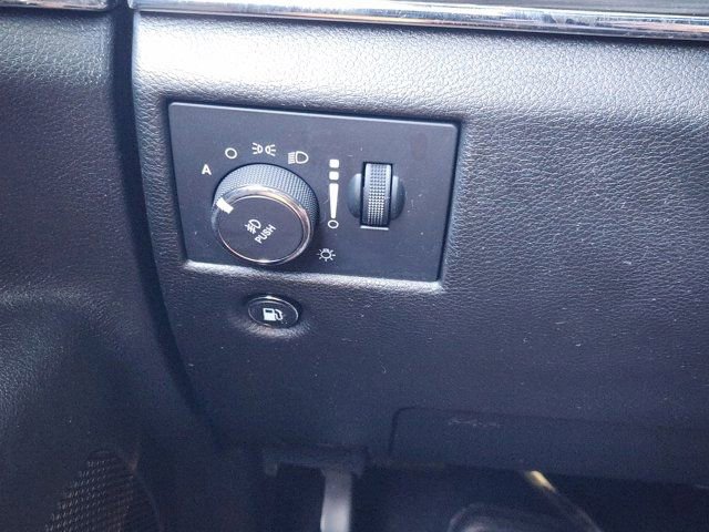 Used 2022 Jeep Grand Cherokee Limited w/ Trailer Tow Group IV image 24