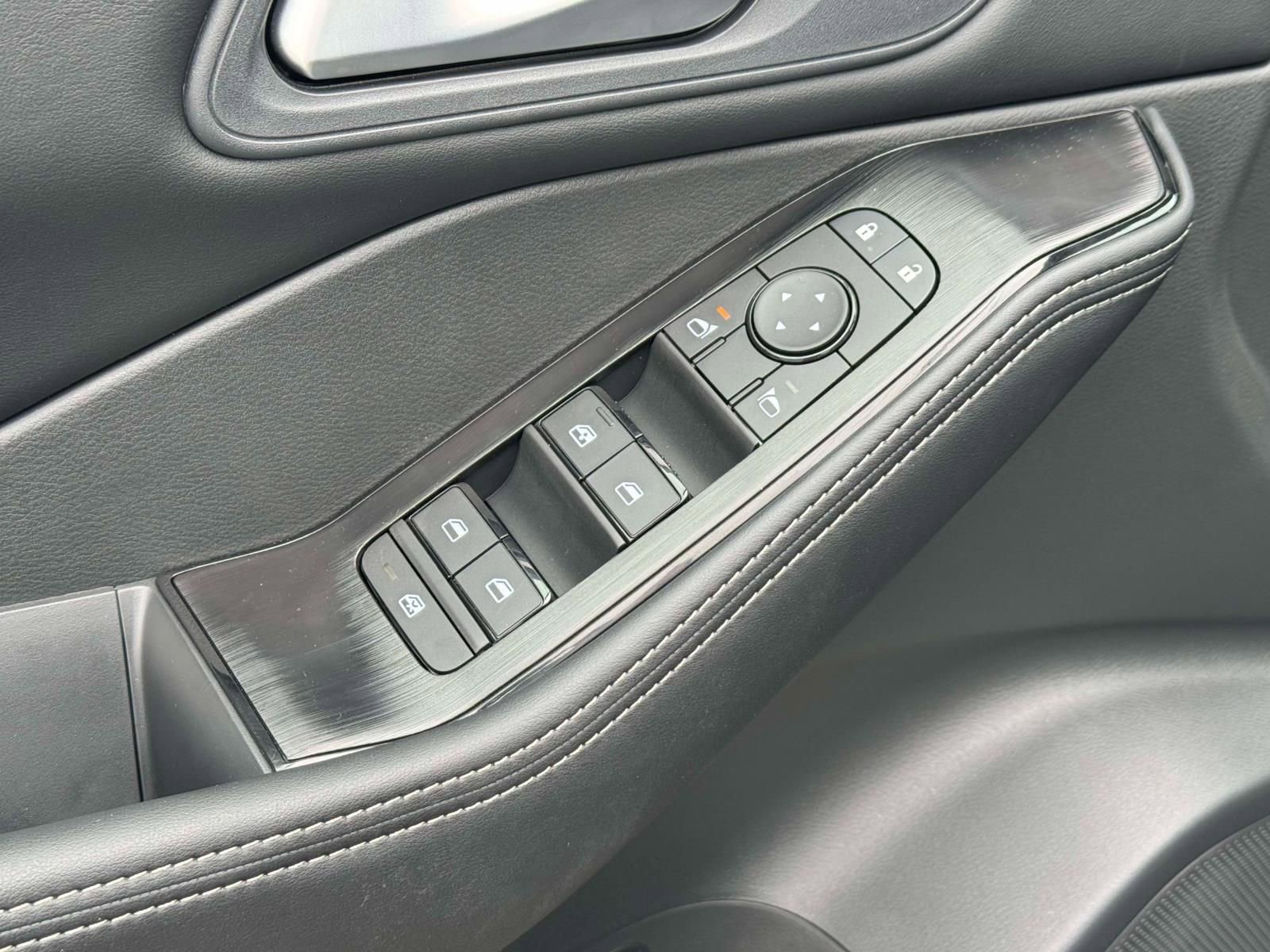 New 2026 Nissan Rogue SV AWD/4WD image 21