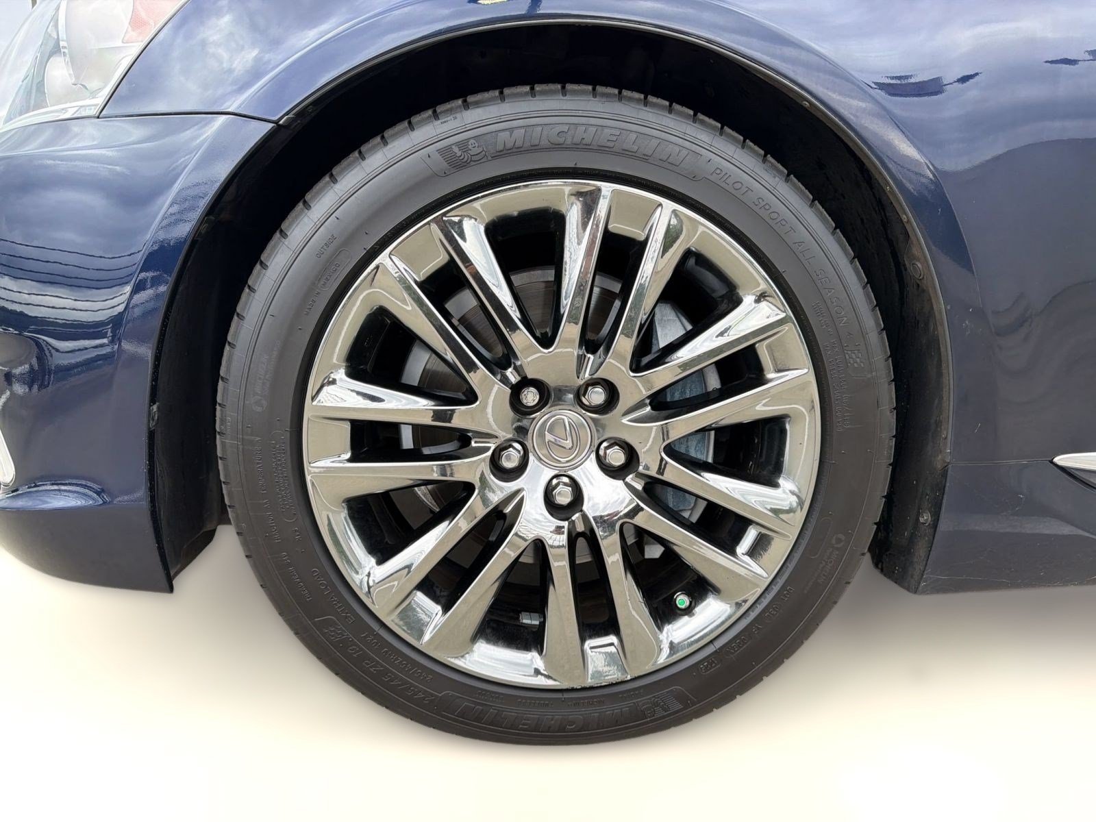 Used 2017 Lexus LS 460 RWD image 11