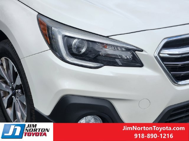 Used 2018 Subaru Outback 3.6R Touring AWD/4WD image 9