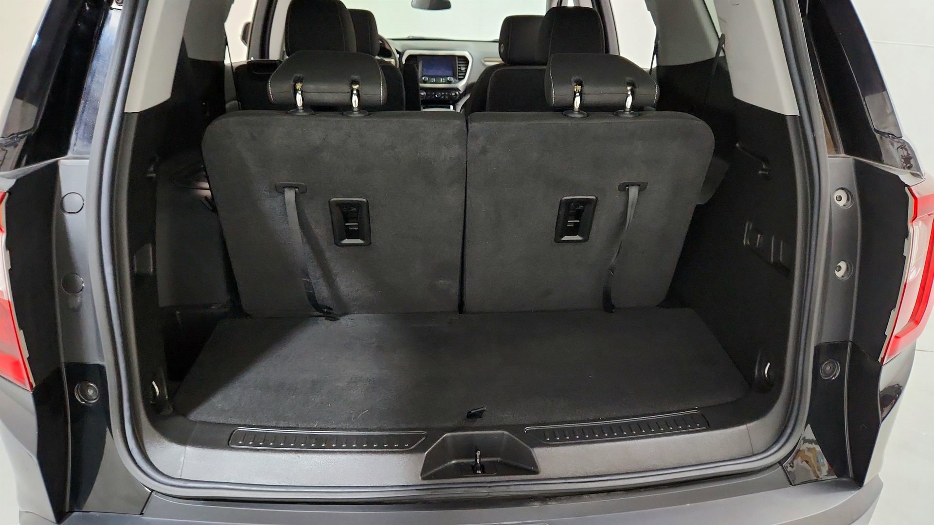Certified 2023 GMC Acadia SLE w/ Driver Convenience Package FWD image 23