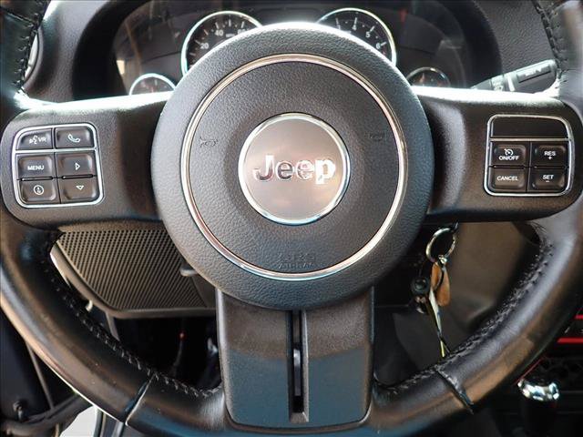 Used 2018 Jeep Wrangler Unlimited Sahara w/ Connectivity Group AWD/4WD image 14