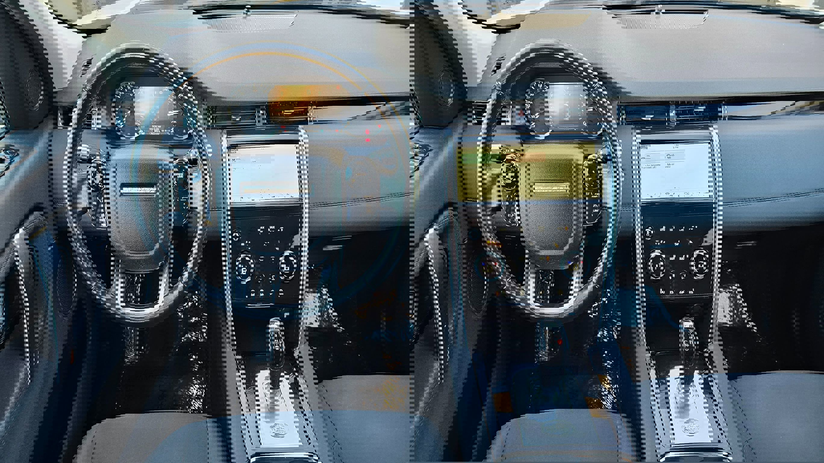 Used 2020 Land Rover Discovery Sport image 22