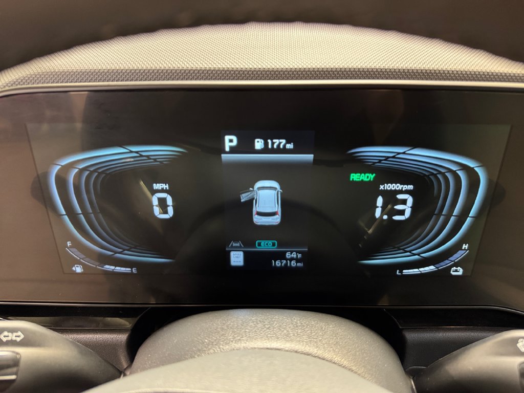 Used 2024 Kia Niro EX FWD image 16