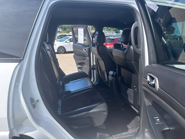 Used 2018 Jeep Grand Cherokee Altitude AWD/4WD image 8