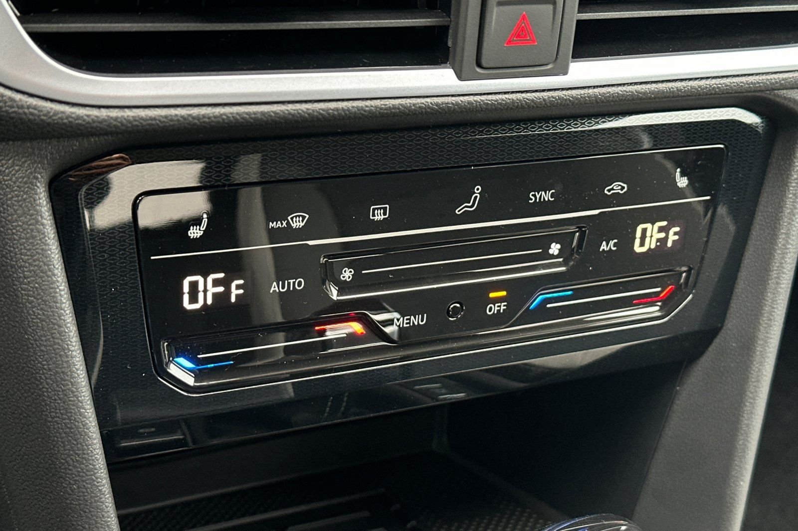 New 2026 Volkswagen Taos SE FWD image 20