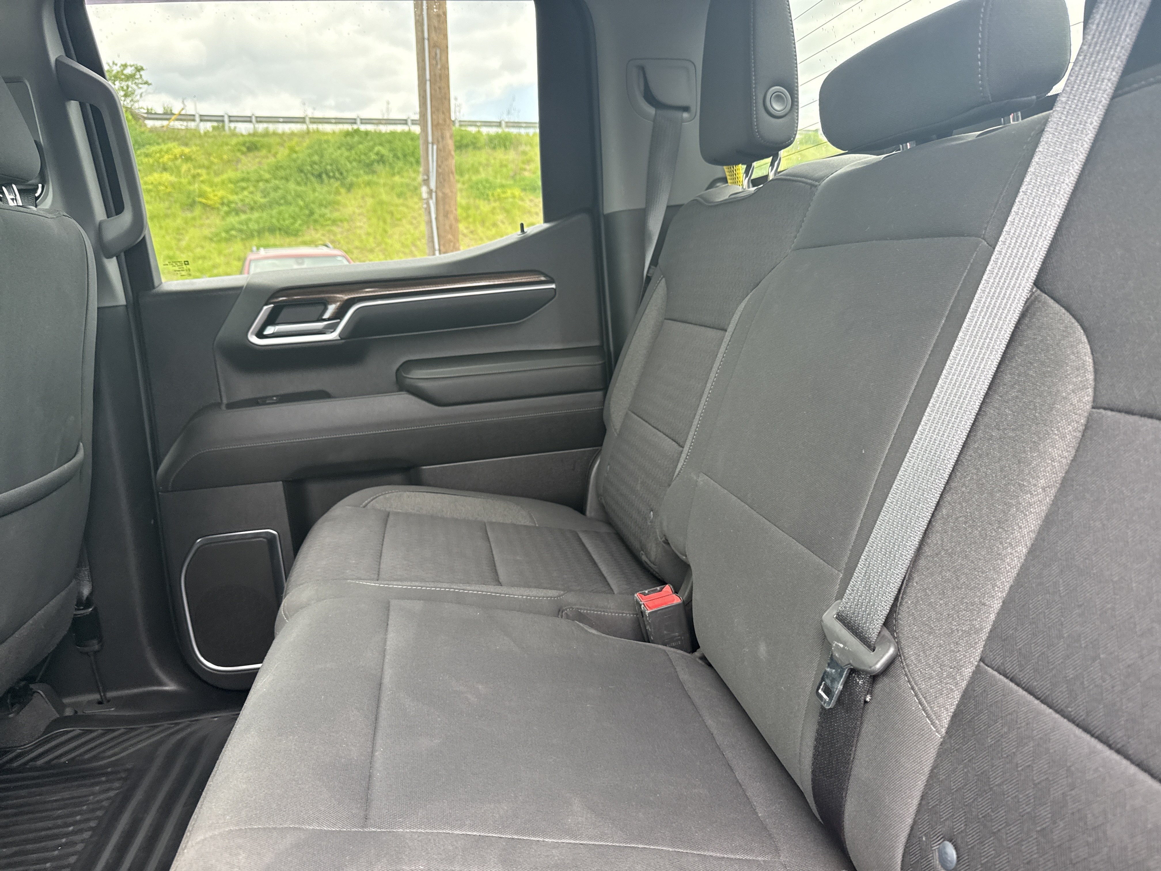 Used 2022 Chevrolet Silverado 1500 RST w/ Z71 Off-Road Package AWD/4WD image 13