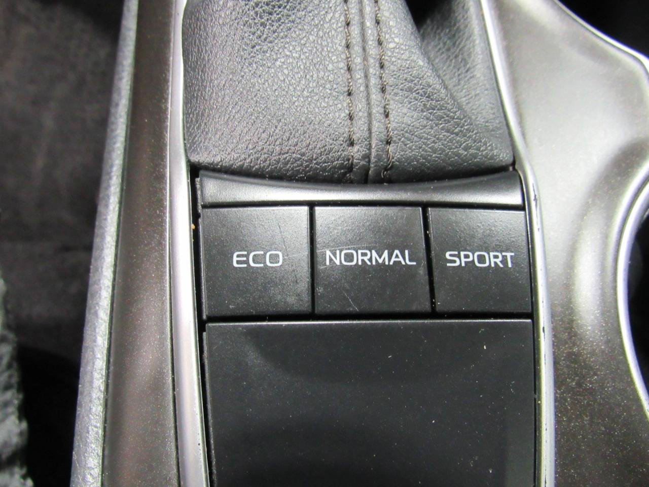 Used 2023 Toyota Camry LE FWD image 23