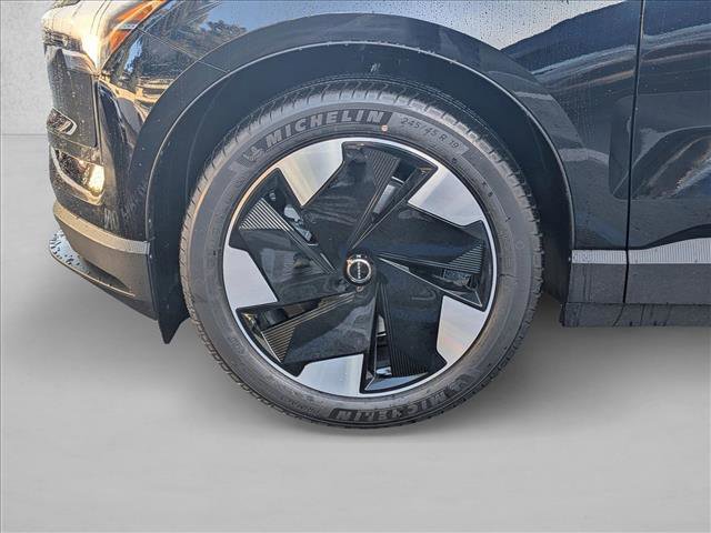 New 2026 Volvo EX30 Plus w/ Protection Package image 11