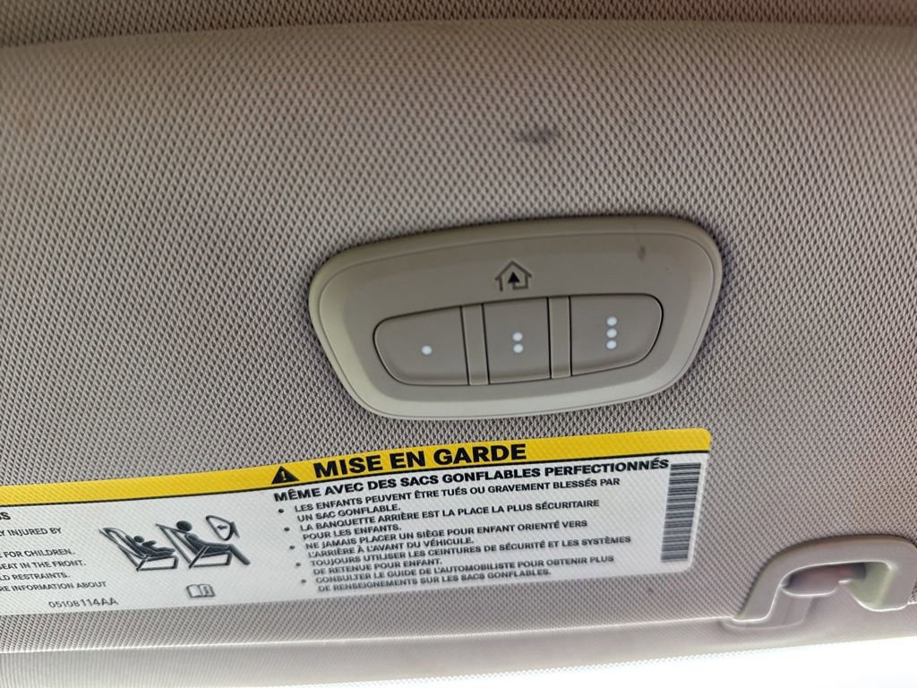 Used 2017 Chrysler Pacifica Touring-L Plus w/ Tire & Wheel Group image 34