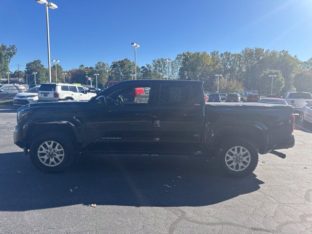 Used 2025 Toyota Tacoma SR5 AWD/4WD image 8