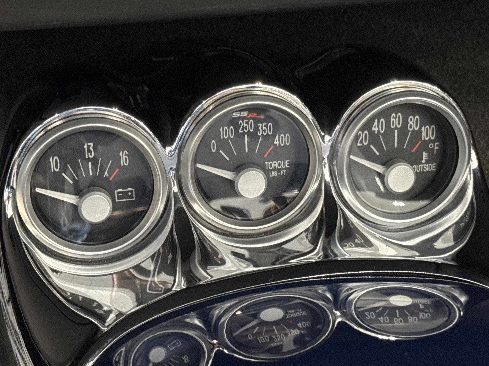 Used 2006 Chevrolet SSR w/ Preferred Equipment Group RWD image 15