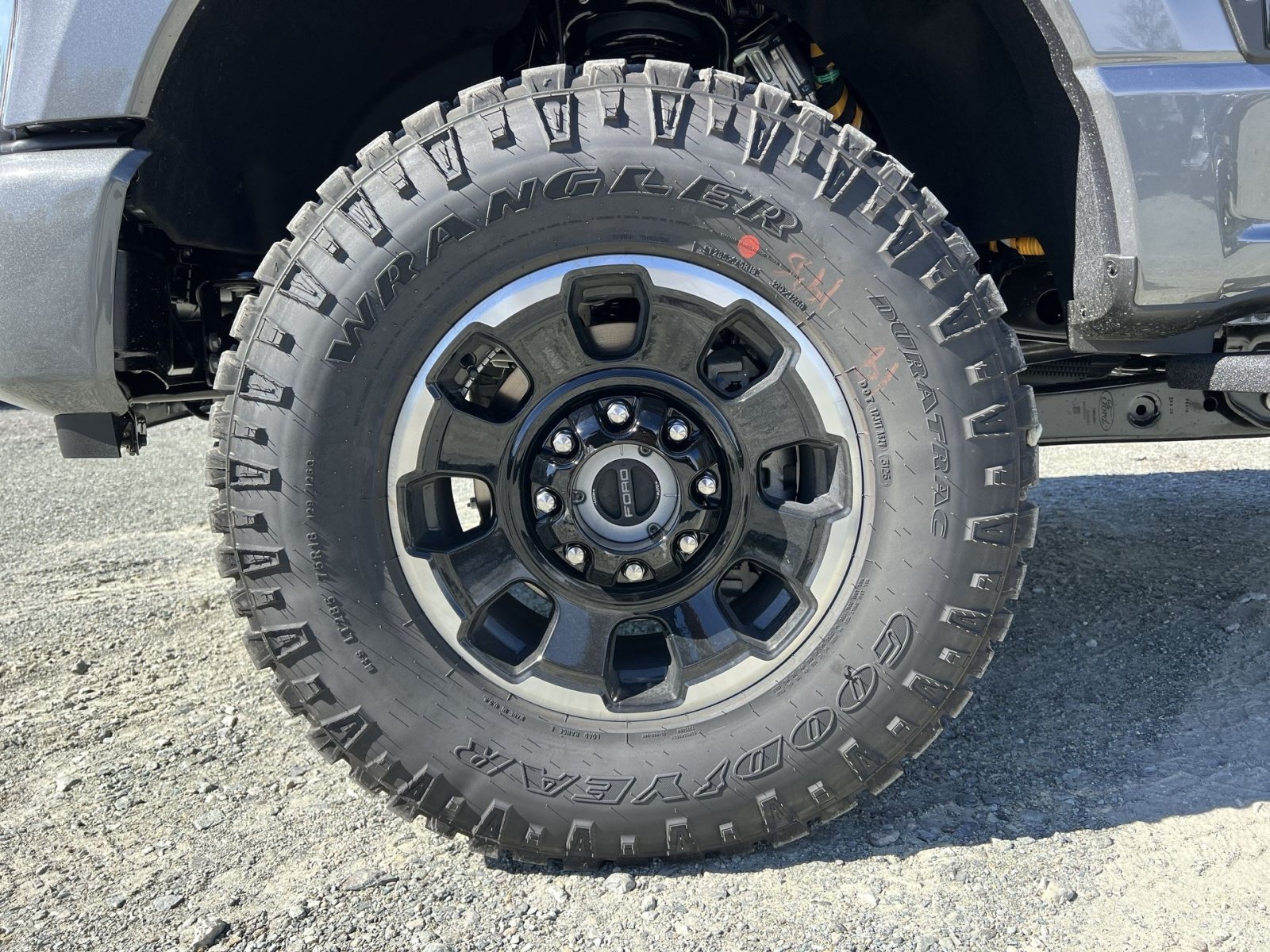 New 2027 Ford F350 Lariat w/ Tremor Off-Road Package AWD/4WD image 12